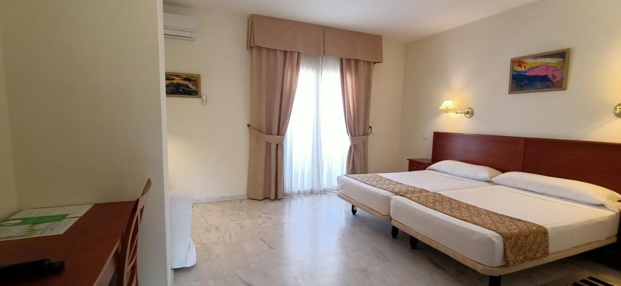 La Luna Blanca Torremolinos Exterior photo